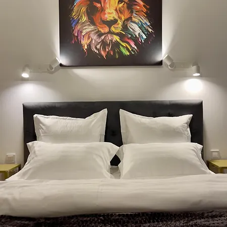 Prime Old Town Apartment *