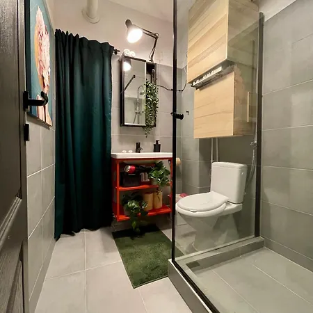 Prime Old Town Apartment *